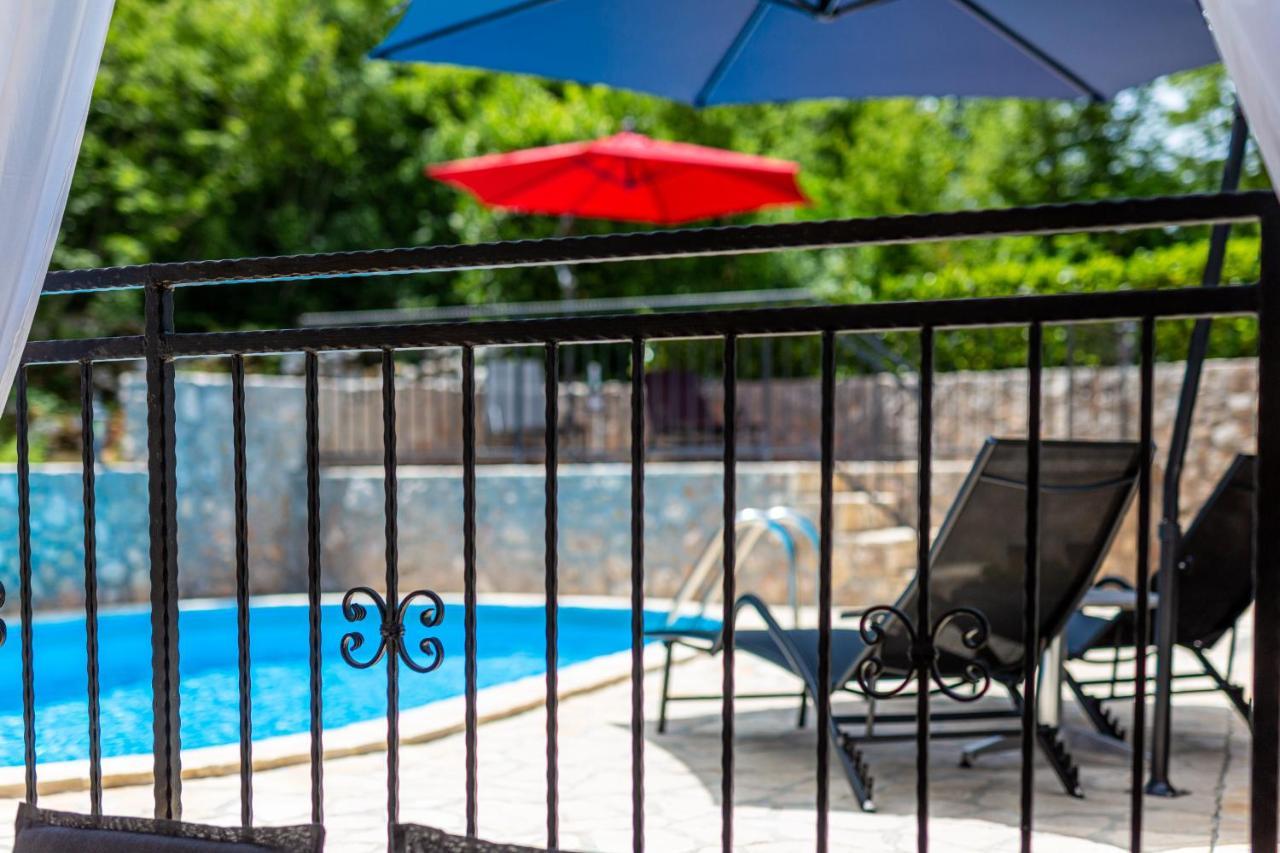 Apartment With A Private Swimming Pool, Garden & Bbq Gostinjac Exterior photo